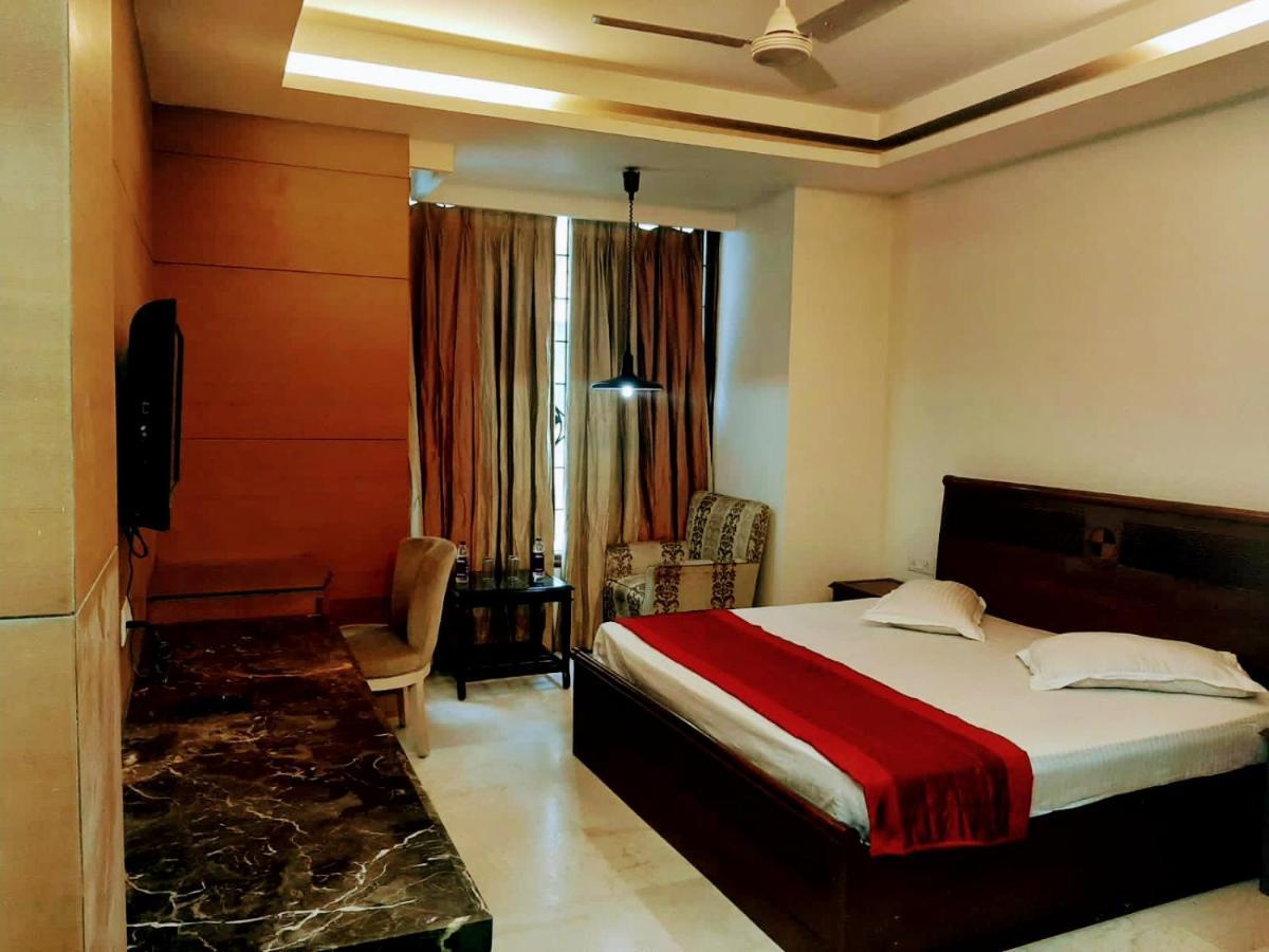 Hotel Good Will Residency - Cyber City คูร์เคาน์ ภายนอก รูปภาพ